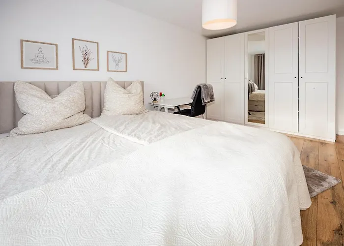 Moderne 2-zimmer-wohnung Mit Atemberaubender Skyline Aussicht Auf Frankfurt! Апартаменты