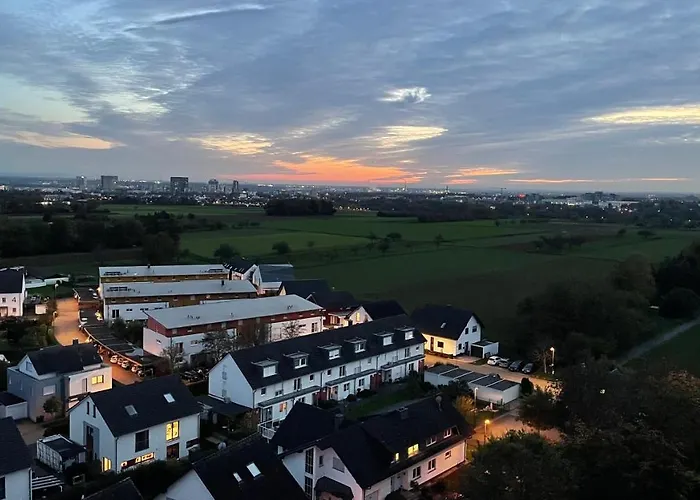 Moderne 2-zimmer-wohnung Mit Atemberaubender Skyline Aussicht Auf Frankfurt! *